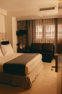Posezení v ubytování Hotel Sommelier Agustinas