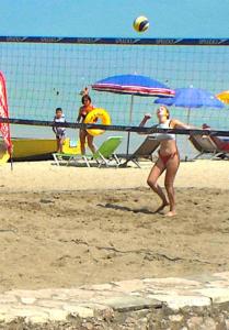 Επισκέπτες που μένουν στο BEACH LIVING GOLEM WEST Durres Tirana airport SEA SIDE