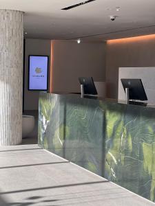 Ο χώρος του λόμπι ή της ρεσεψιόν στο Hotel Sumratin +56 φωτογραφίες