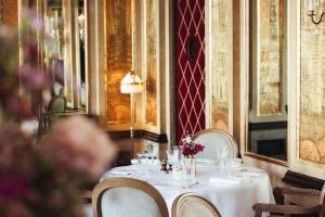 Nhà hàng/khu ăn uống khác tại Hôtel Barrière Fouquet's Paris