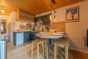 Køkken eller tekøkken på Chamonix Sud - Bâtiment Iris 359 - Happy Rentals