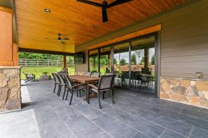 Fotografie z fotogalerie ubytování The Luxe Barn v destinaci Mayhew