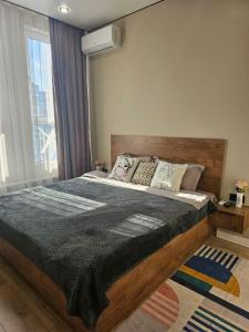 Gallery image of A new, cozy apartment in the Crystal on the 18th floor in Almaty