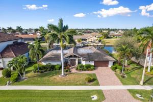 Budova, kde se prázdninový dům nachází