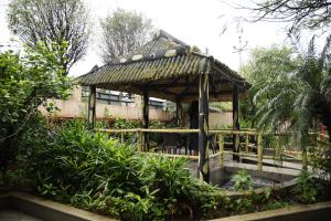 Zahrada ubytování Gulmohar Resort and Spa