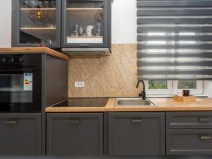 Nhà bếp/bếp nhỏ tại Two Bedroom Apartment with Terrace +1 ảnh