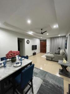 Μια τηλεόραση ή/και κέντρο ψυχαγωγίας στο Masaki Comfort I Dar es Salaam, Tanzania