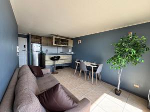 Kuchyň nebo kuchyňský kout v ubytování depto para 2 frente al mar