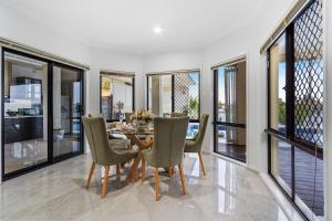 Gallery image of Serene 5BR Waterfront Escape - Prestige in Gold Coast