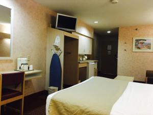 Kuchyň nebo kuchyňský kout v ubytování Microtel Inn & Suites by Wyndham Syracuse Baldwinsville