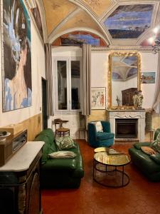 ブランドにあるLa Tour Morazzani , Heritage Floor with Sea View Cap Corseのギャラリーの写真 +30枚の写真