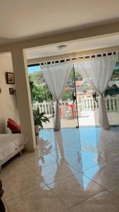 Bazén v ubytování Casa Ragozzino nebo v jeho okolí