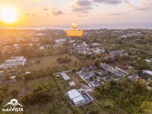 Bingin BeachにあるGovind Uluwatu Villa by Bukit Vistaの「シナジー シナジー ハウス」と書かれた看板のある家の俯瞰図