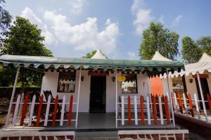 Imagen de la galería de The Rawla Tent Resort & Spa, en Kevadia