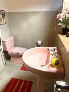 Ένα μπάνιο στο Kandy - City Hideout Villa