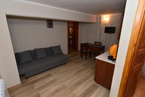 A seating area at Appartamento Le More