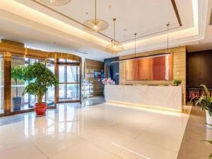 Lobi atau kawasan kaunter penerimaan di Jinjiang Inn Select Xixian New Distict Century Avenue