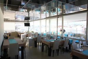Restaurace v ubytování Deveci Hotel