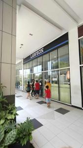 Hosté ubytování Condotel Walking distance to Airport ( Terminal 3)