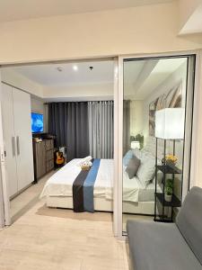 Gallery image of 1BR Condotel in Azure Urban Resort Near NAIA #BH1 in Manila