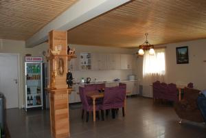 Veitingastaður eða matsölustaður á Guest House Lasili