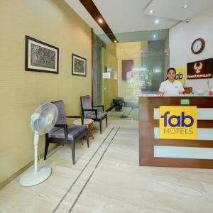 Khu vực sảnh/lễ tân tại FabHotel Phoenix Hospitality Near DLF Cyber Hub & Metro, Gurugram