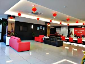 Khu vực ghế ngồi tại Inn Home Hotel Muar