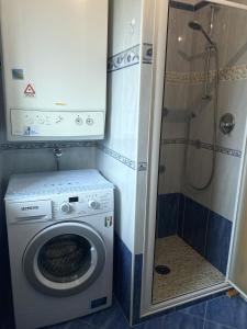 Ένα μπάνιο στο Appartamento LatteMiele +29 φωτογραφίες