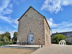 Το κτήριο όπου στεγάζεται  η παραθεριστική κατοικία