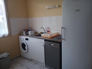 Η κουζίνα ή μικρή κουζίνα στο Gîte Thevenin