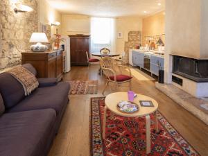 Χώρος καθιστικού στο From the city to nature Mezzane di sotto VR pet-friendly