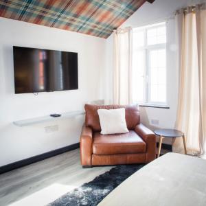 Μια τηλεόραση ή/και κέντρο ψυχαγωγίας στο 7 Regent Quarters