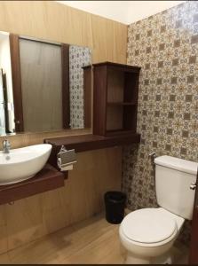 Φωτογραφία από το άλμπουμ του Villa Ndalem Pendowoharjo Jogja σε Tjepit