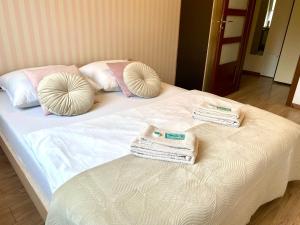 Ένα ή περισσότερα κρεβάτια σε δωμάτιο στο Apartament na Saperskiej, osiedle zamknięte, parking +23 φωτογραφίες