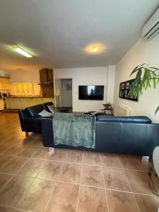 Afbeelding uit fotogalerij van Huis met zwembad in Benalmádena