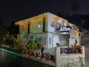 Afbeelding uit fotogalerij van Hotel Atithi Mount Abu in Mount Ābu
