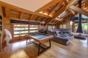 Khu vực ghế ngồi tại L'Écrin des Aravis - Piscine, Sauna & Jacuzzi