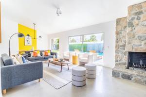 Posezení v ubytování The Horizon Escape 5BR Villa with Private Pool