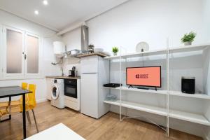 Køkken eller tekøkken på GuestReady- Bright central Madrid Flat