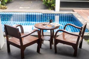 Fotografie z fotogalerie ubytování Blue Village Villa - Heritage style pool villa 2 storey and 3 bedrooms v destinaci Thalang