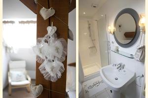 - deux photos d'une salle de bains avec lavabo et miroir dans l'établissement Nuits et Jardin, à Nuits-Saint-Georges
