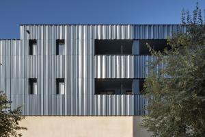 Bangunan di mana terletaknya apartmen