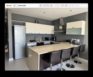 Kuchyň nebo kuchyňský kout v ubytování 22 Monks View