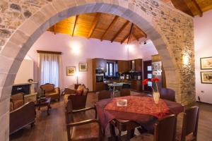 Posezení v ubytování PRIVATE Sapphiros Villa