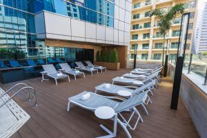 Μπαλκόνι ή βεράντα στο Golden Tulip Media Hotel