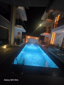 Πισίνα στο ή κοντά στο Luxuriöse Ferienwohnung in Manavgat ilica