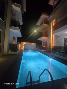 Πισίνα στο ή κοντά στο Luxuriöse Ferienwohnung in Manavgat ilica