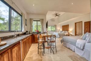 Χώρος καθιστικού στο Blue Jungle Lodge