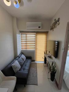 Posezení v ubytování 2 bedroom modern unit