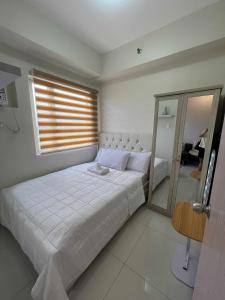 Postel nebo postele na pokoji v ubytování 2 bedroom modern unit